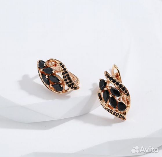 Комплект(серьги, кулон)