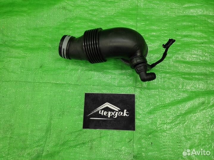 Патрубок воздуш фильтра 7L6129534 VW Touareg 02-10