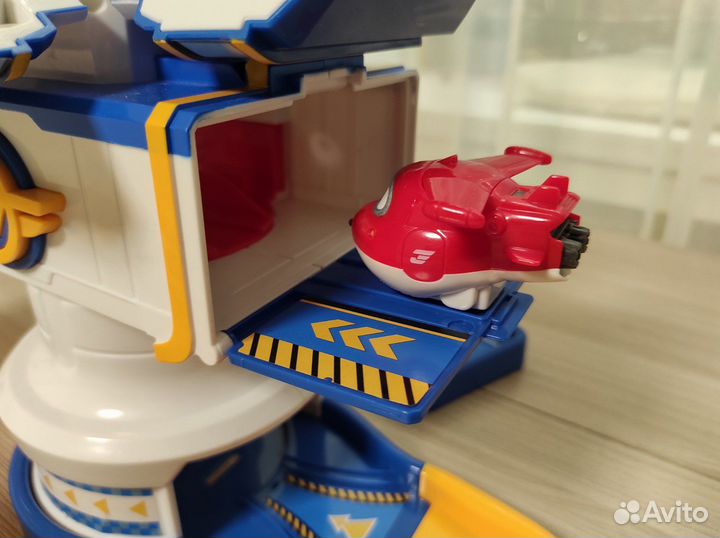 Супер крылья База и самолетик Джет