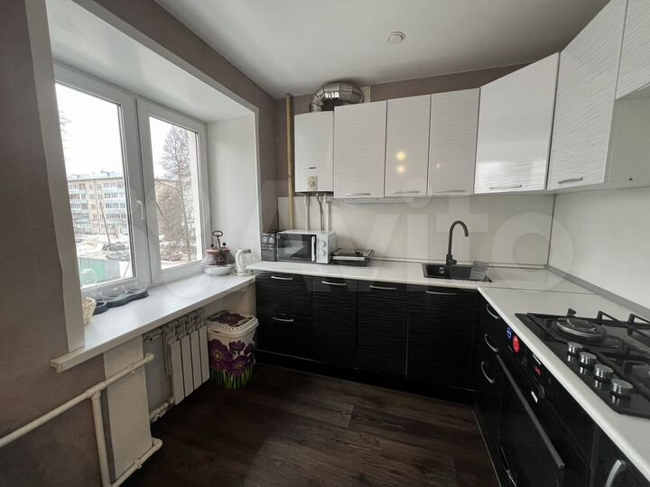 2-к. квартира, 43 м², 3/5 эт.