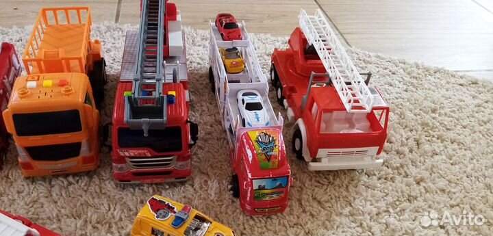 Игрушки пакетом машины