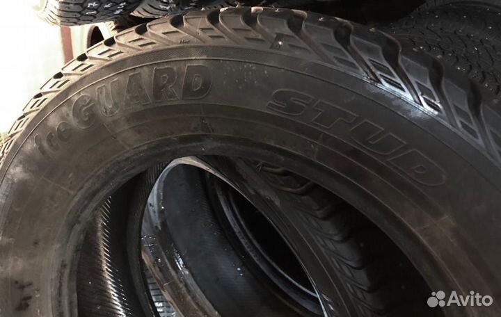 Yokohama Ice Guard IG35 215/60 R16
