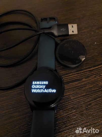 Смарт-часы Samsung Galaxy Watch Active