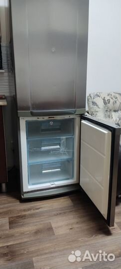 Холодильник electrolux