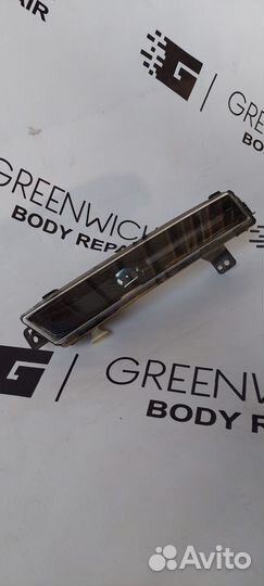 Фара противотуманная левая Jaguar F-Pace jpla15201