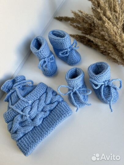 Детские пинетки, шапочки, кардиганы, носки