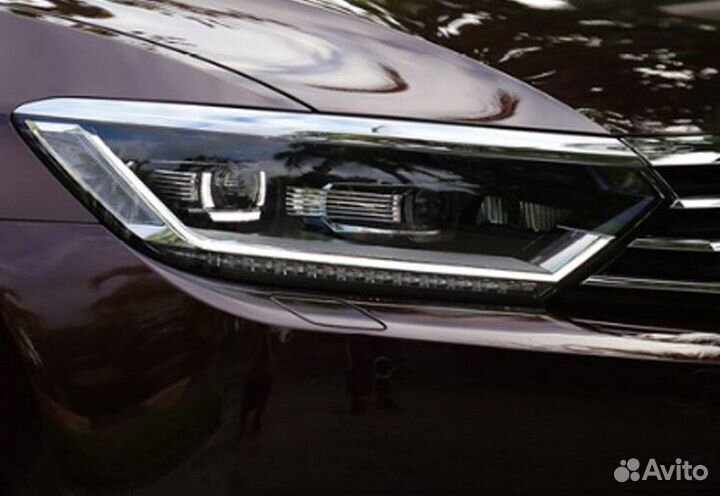 Левое правое стекло фары Volkswagen Passat B8 2015