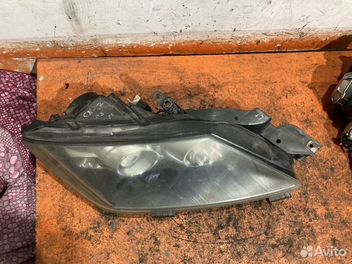 Фара правая ксенон Mazda CX 7 2007-2012