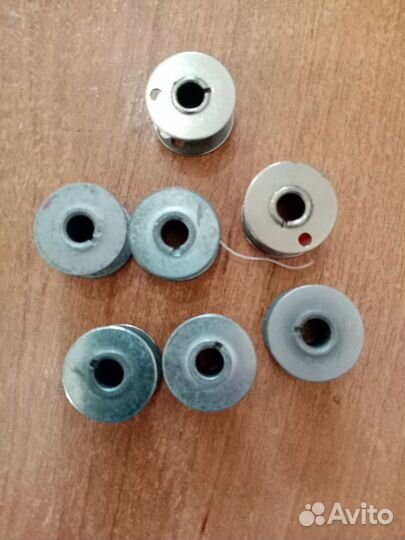 Металлические шпульки для швейной машинки