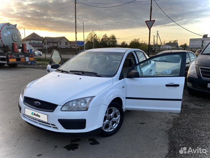 Ford Focus 1.4 МТ, 2008, 295 000 км