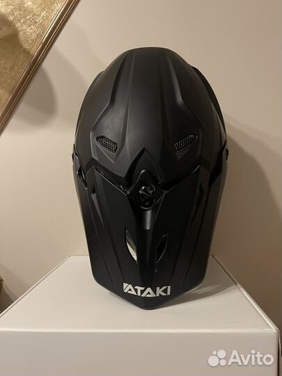 Шлем ataki