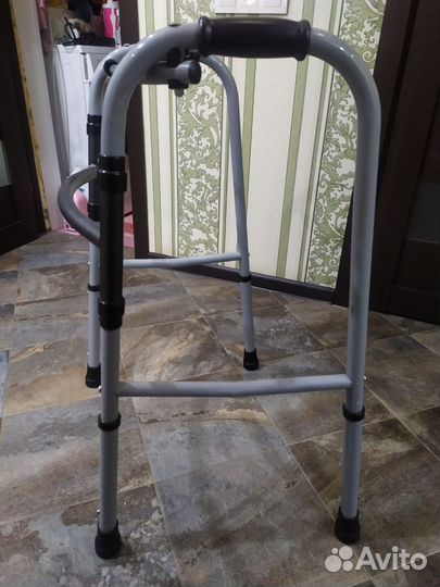 Ходунки для взрослых шагающие