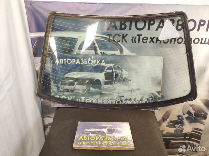 Заднее стекло Audi 100 C4