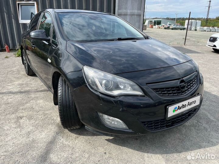 Opel Astra 1.6 МТ, 2012, 210 000 км