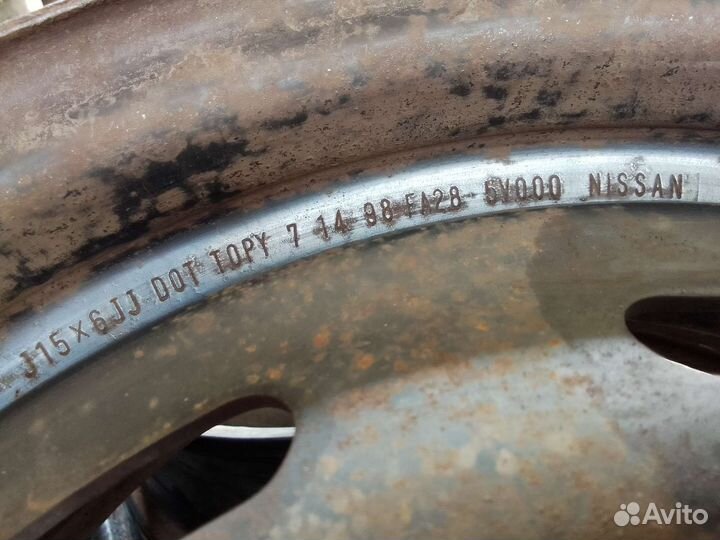 Штампованные диски R15 Nissan