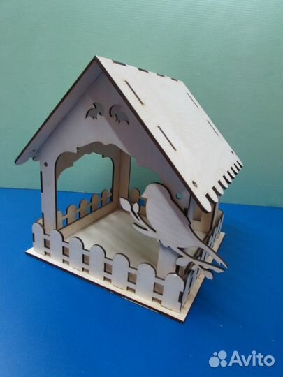 Кормушка для птиц 