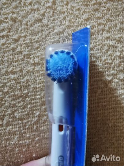 Новая насадка для зубной щетки oral b