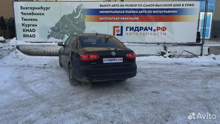 Ремень безопасности задний правый Volkswagen Jetta (A6) 5C6857806dzgx