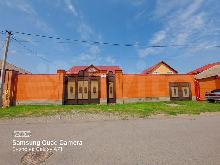 Дом 420,4 м² на участке 6 сот.