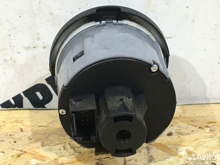 Переключатель света фар Skoda Octavia A5 FL