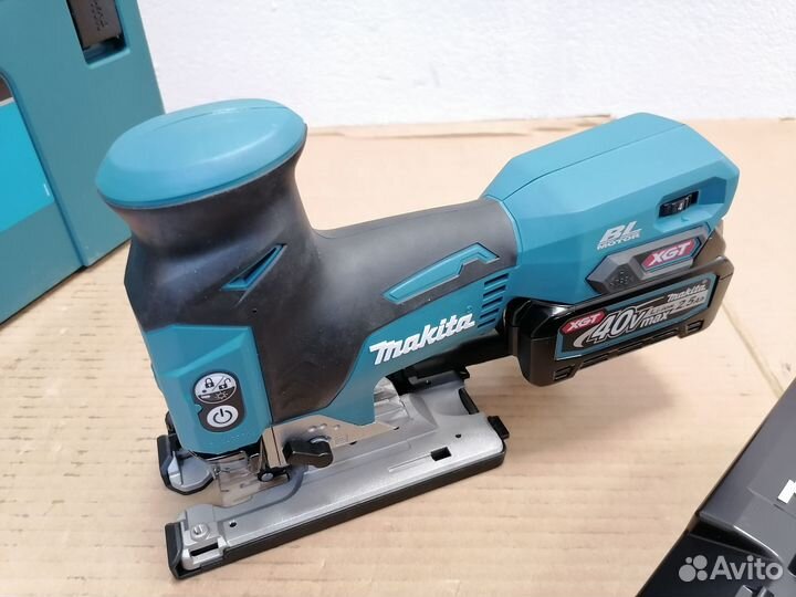 Лобзик Makita XGT JV001GZ (1x2.5Ah, зу, Makpac)