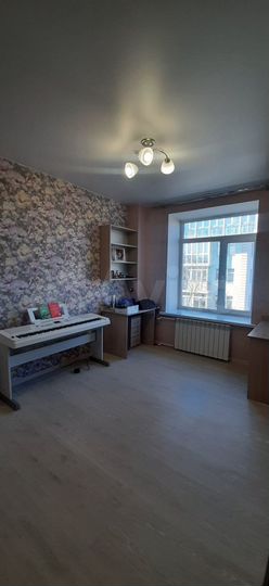 4-к. квартира, 90 м², 3/4 эт.