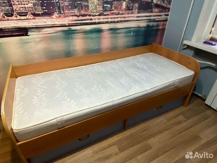 Детская кровать от 3 лет с матрасом бу