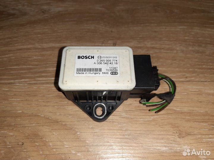 Датчик ускорения Mercedes-Benz Sprinter W906