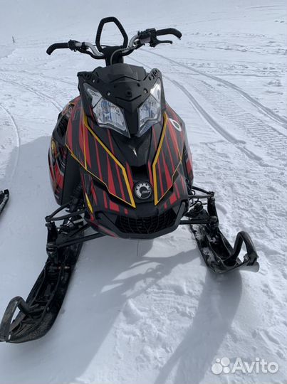 Ski-doo Summit-X 800 163