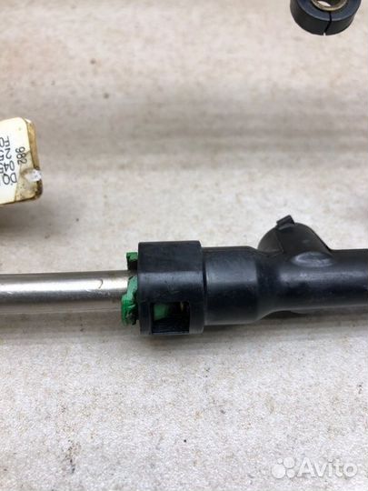 Топливная рампа с датчиком Dodge Intrepid LH2 EER