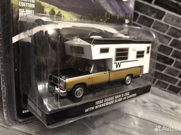 Greenlight 1/64 Dodge Ram D-250 Camper 1990