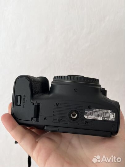 Canon eos 77d body