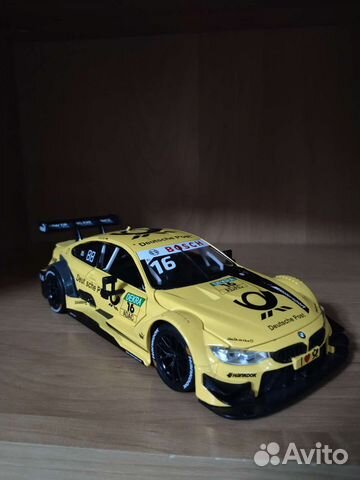 Игрушечная машина