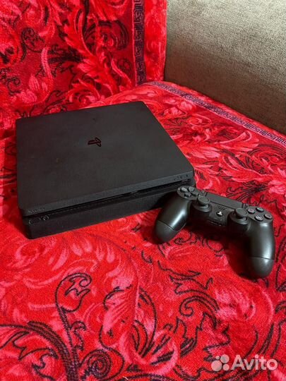 Sony playstation 4 slim