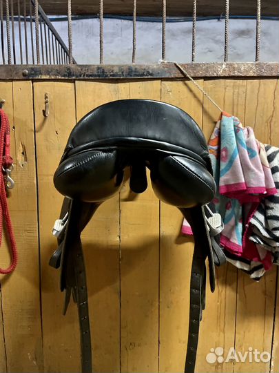 Седло для лошади