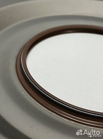 Сальник сцепления Форд PowerShift 1684808