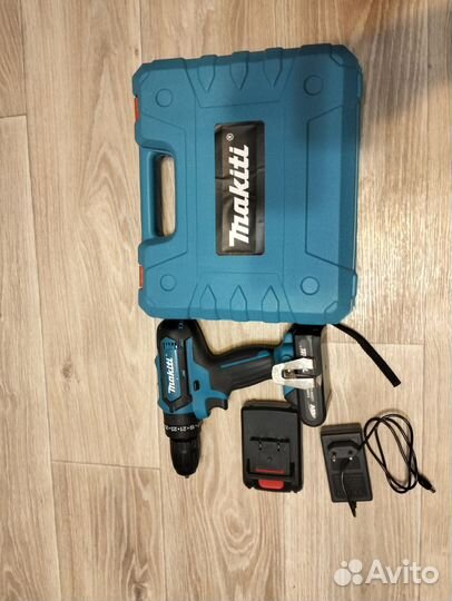 Шуруповерт Makita
