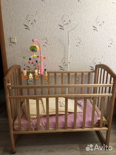 Детская кроватка
