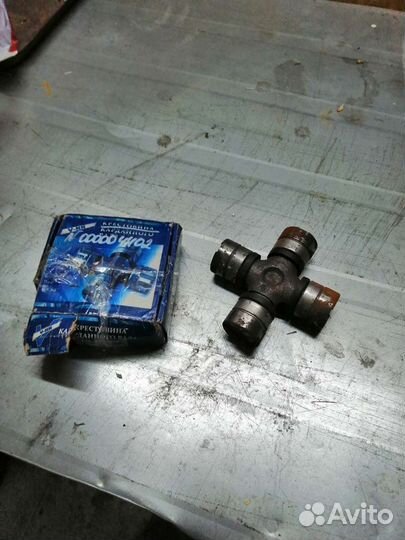 Крестовина кардана