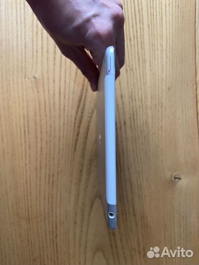 Apple iPad mini 4 64 Gb Wi-Fi + Cellular