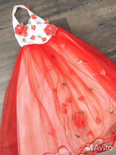 Праздничное платье для девочки - выпускной