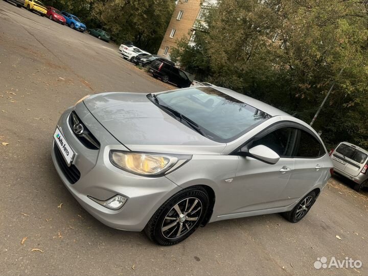 Hyundai Solaris 1.4 AT, 2012, 260 000 км