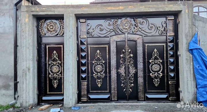 Ворота в Каспийске в новом дизайне