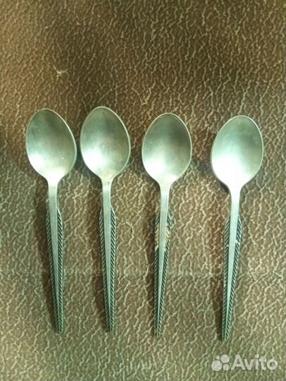 Чайные ложки СССР 4 шт. мельхиор,серебрение