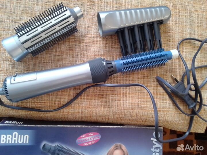 Фен-щётка для укладки волос с 3 насадками Braun