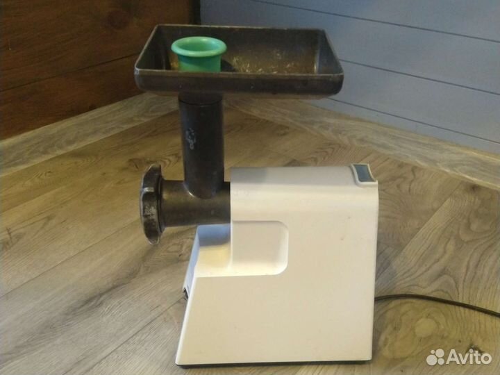 Мясорубка электрическая на запчасти