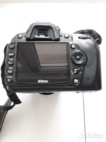 Цифровая зеркальная фотокамера Nikon D90