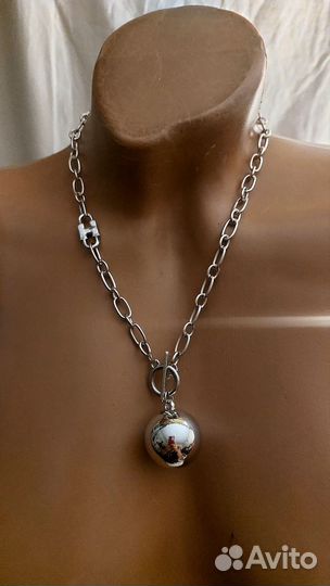 Серьги золотые с зеленым камешком