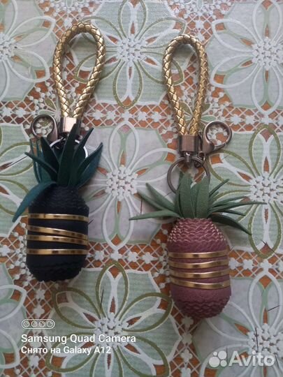 Брелок на ключи на рюкзак и на прочее