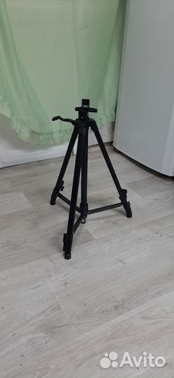 Мольберт тренога